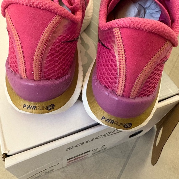 Saucony Pink Women's Running Shoes - Picture 3 of 6